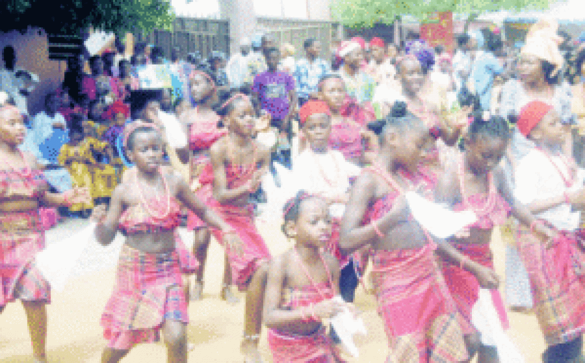 Pupils-of-Royal-Rainbow-International-School-performing-during-their-second-cultural-day-in-Abuja-300×190