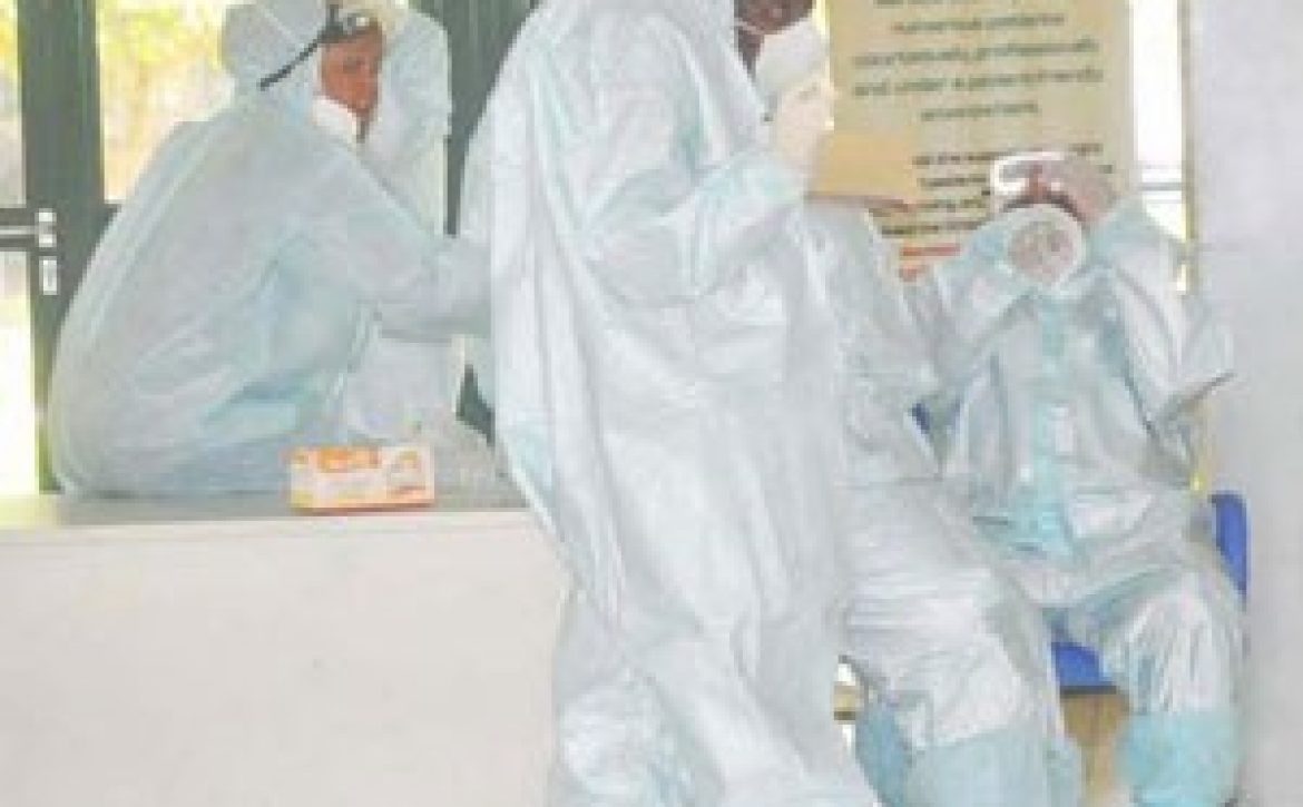 EBOLA-STAFF-300×224