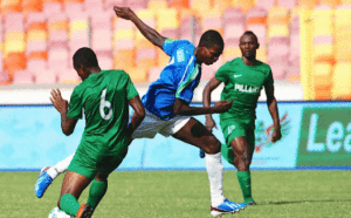 Action-from-Enyimba-Vs-Kano-Pillars-at-the-recently-concluded-Super-4.-300×225