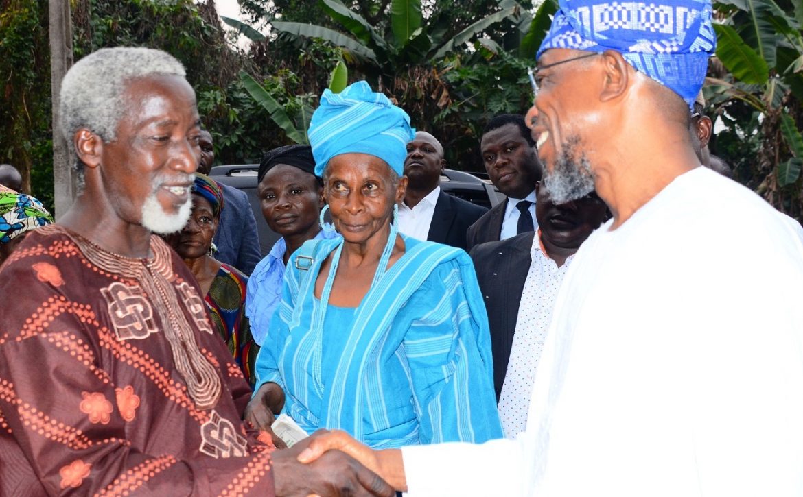 Aregbesola Visits African Heritage Research Library and Cultural Centre-1