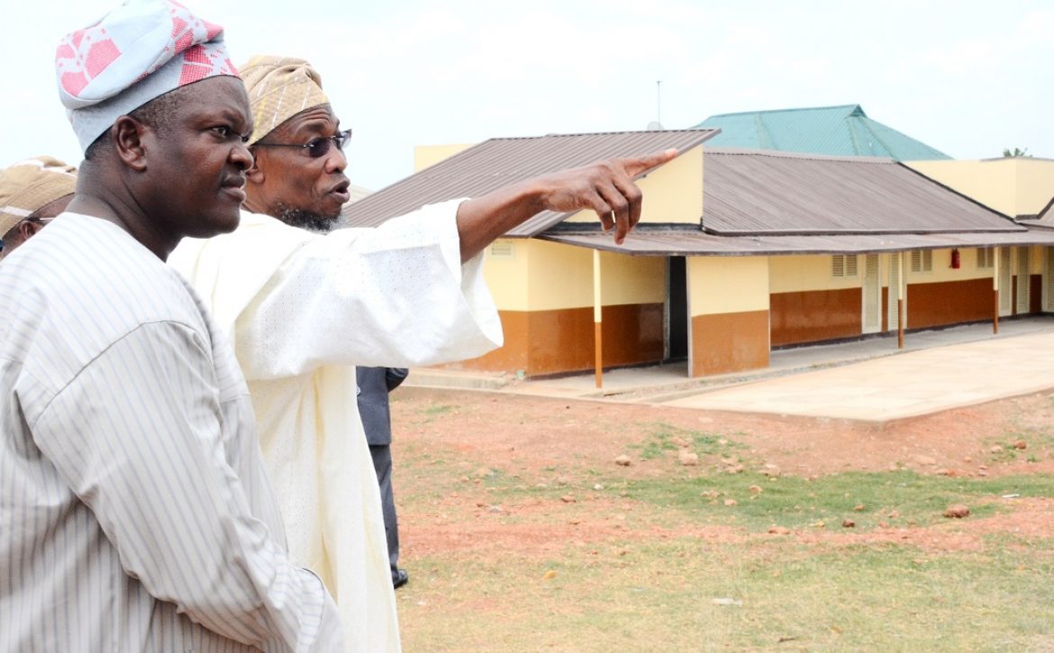 Aregbesola Inspects Community Elementary School-1A (1)