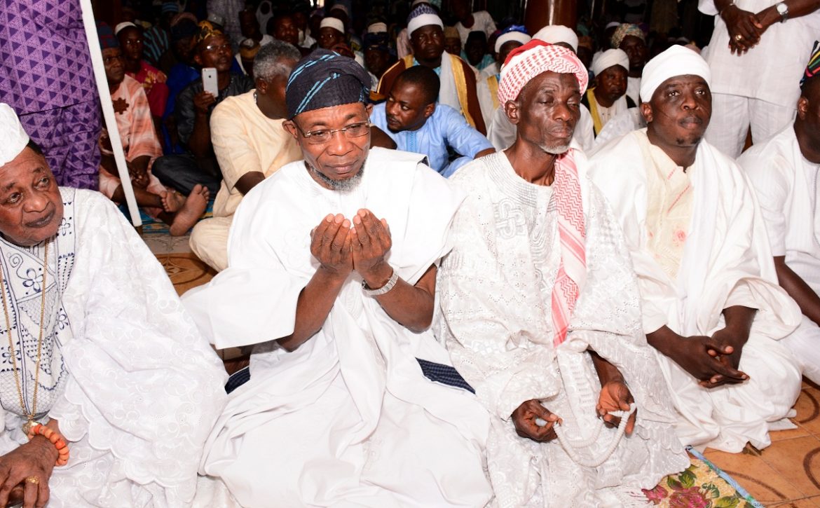 aregbesola-celebrates-with-alaafin-78th-1