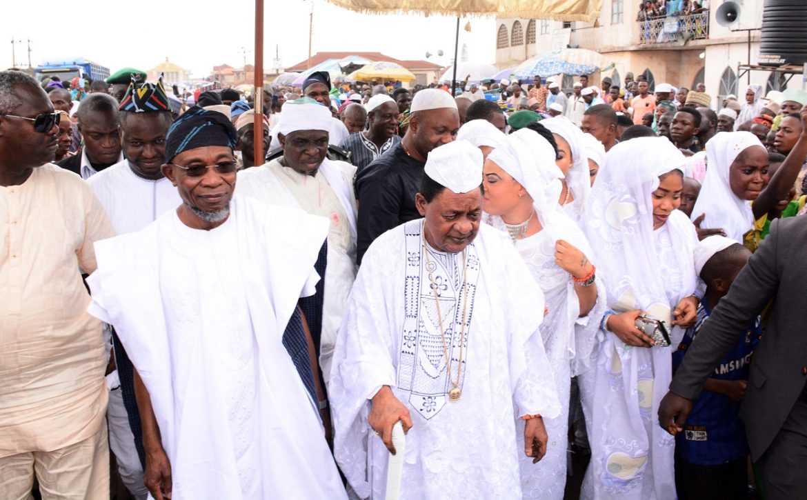 aregbesola-celebrates-with-alaafin-78th-4-1