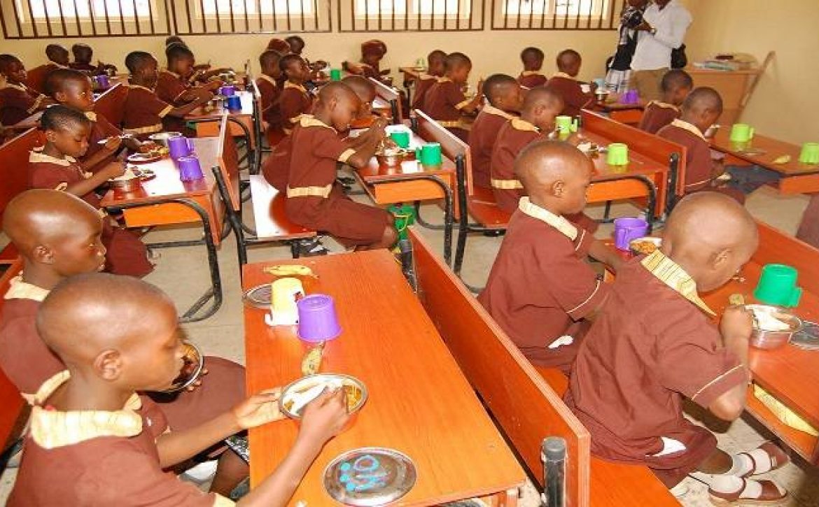 free-schook-feeding-in-Nigeria